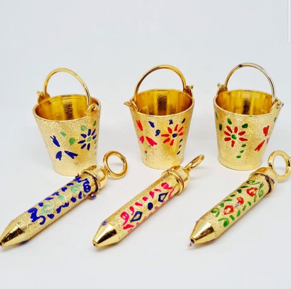 Golden Meenakari Bucket Pichkari